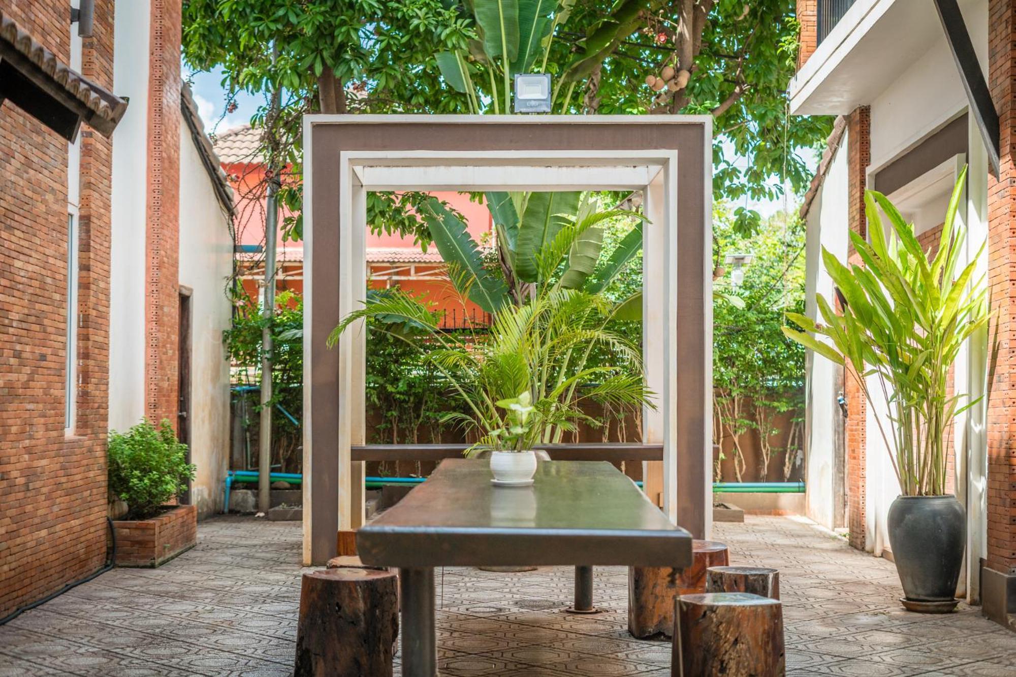 Bamboo Retreat Villa เสียมราฐ ภายนอก รูปภาพ